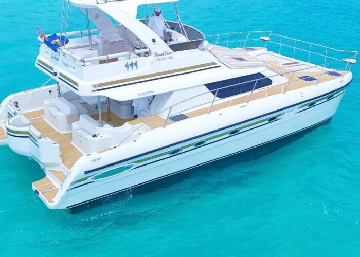 Luxury Private Yacht Daytrip Turks and Caicos